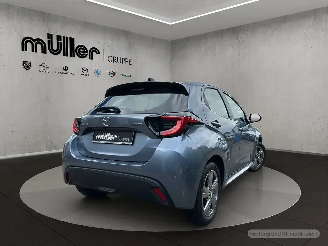 Mazda 2 - Thumbnail 2