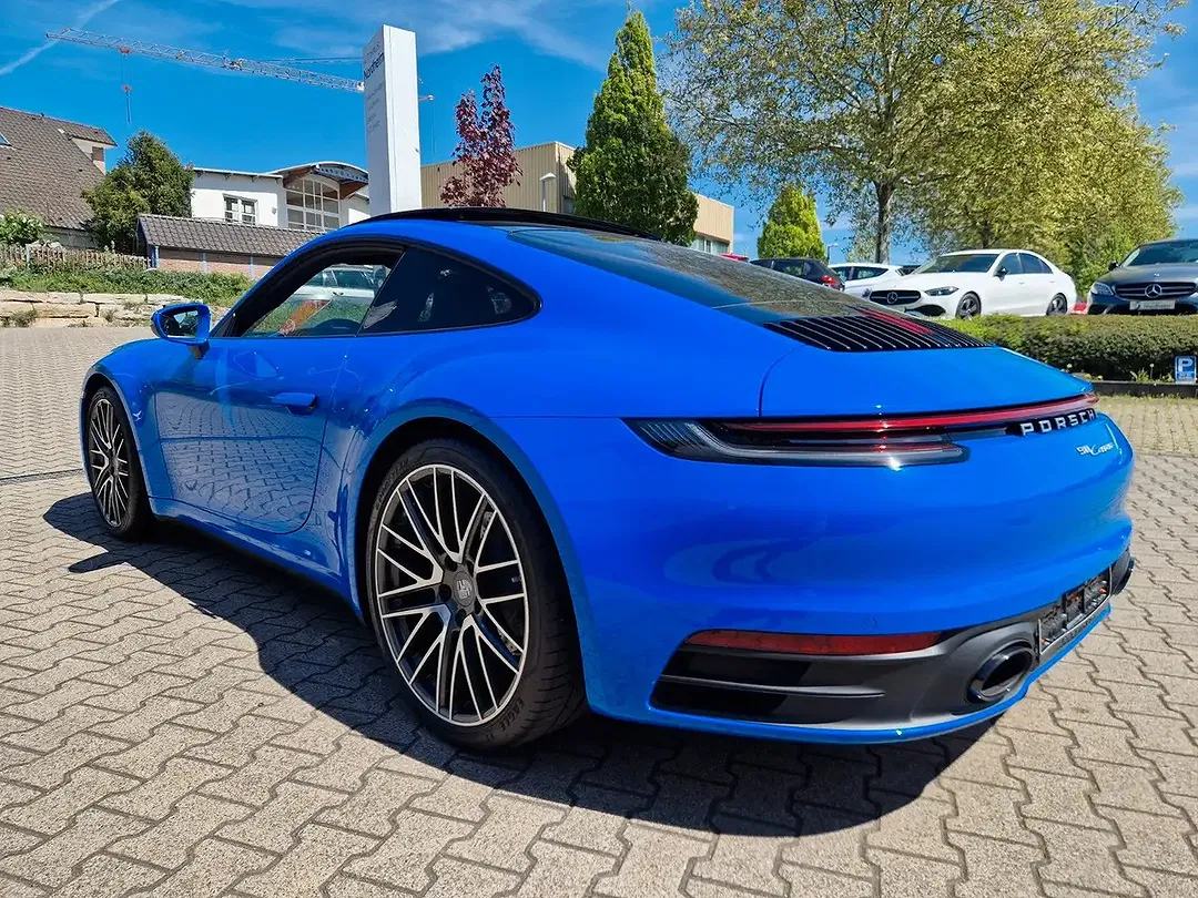 Porsche 992 - Thumbnail 4