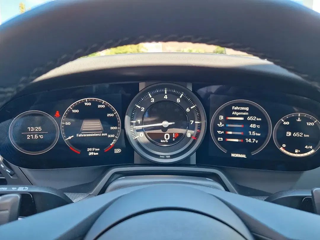 Porsche 992 - Thumbnail 9