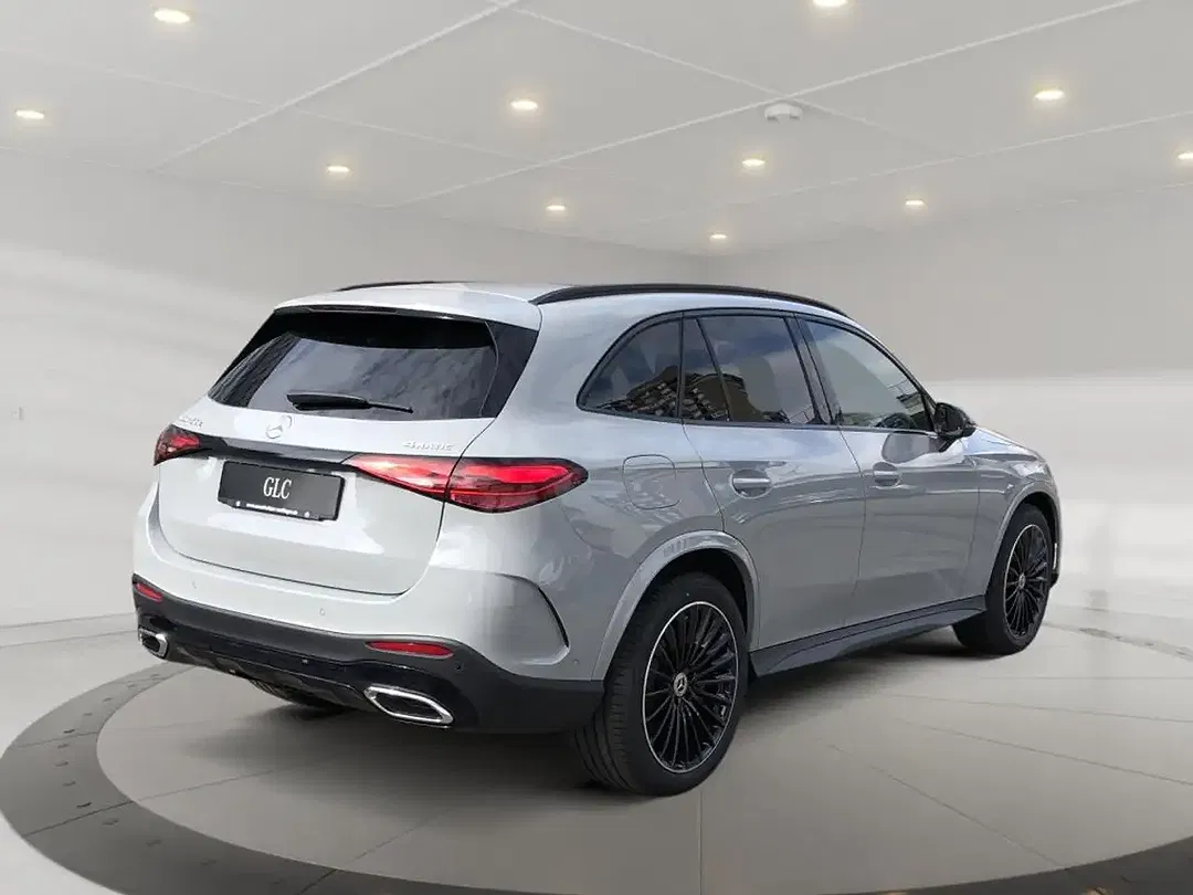 Mercedes-Benz GLC 450 - Thumbnail 2