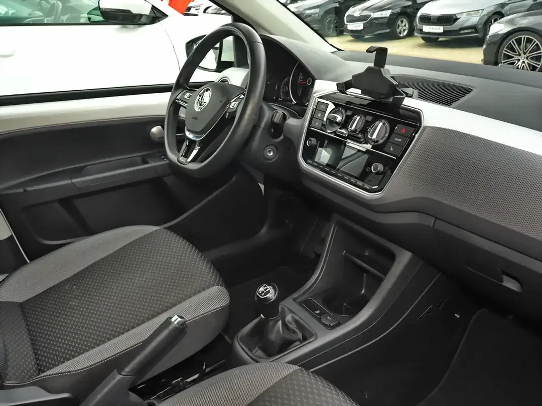Volkswagen up! - Thumbnail 4