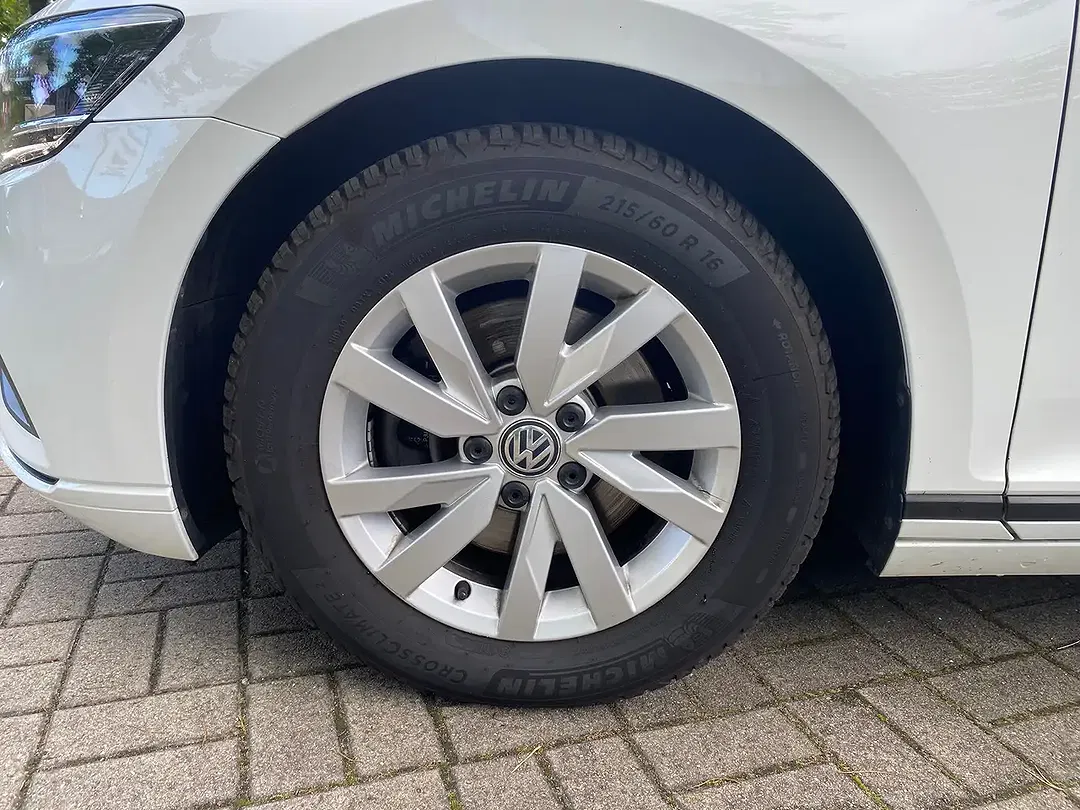 Volkswagen Passat Variant - Thumbnail 11
