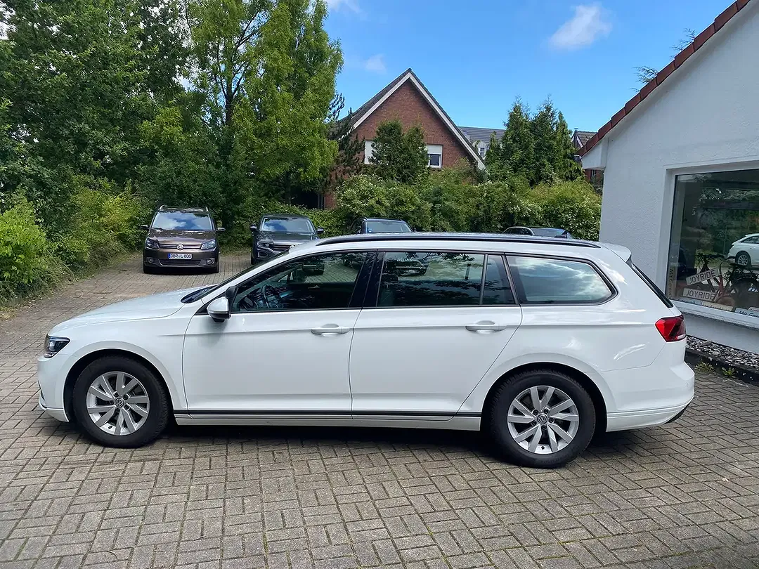 Volkswagen Passat Variant - foto 2