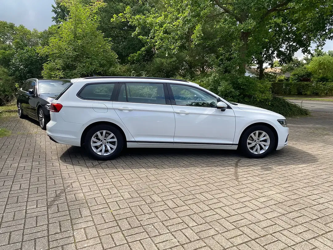 Volkswagen Passat Variant - Thumbnail 3