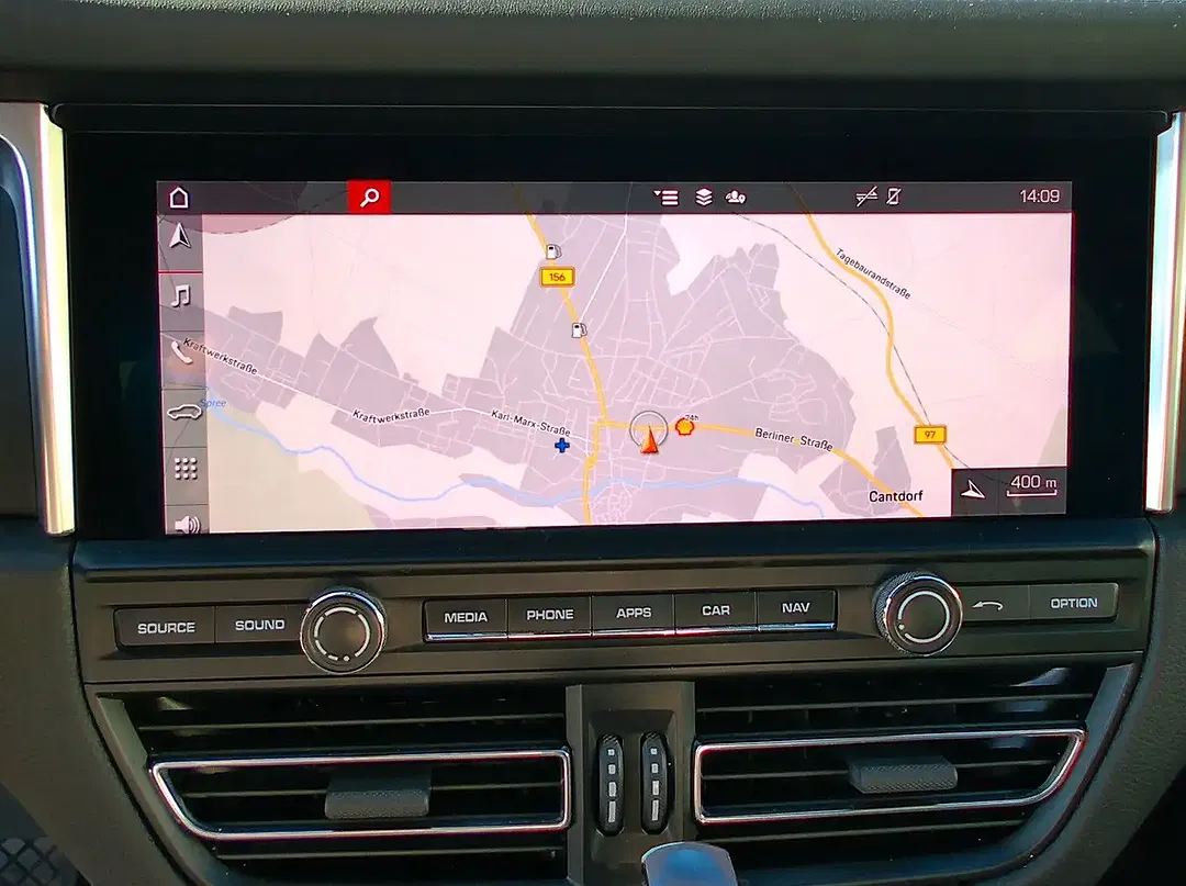 Porsche Macan - Thumbnail 12