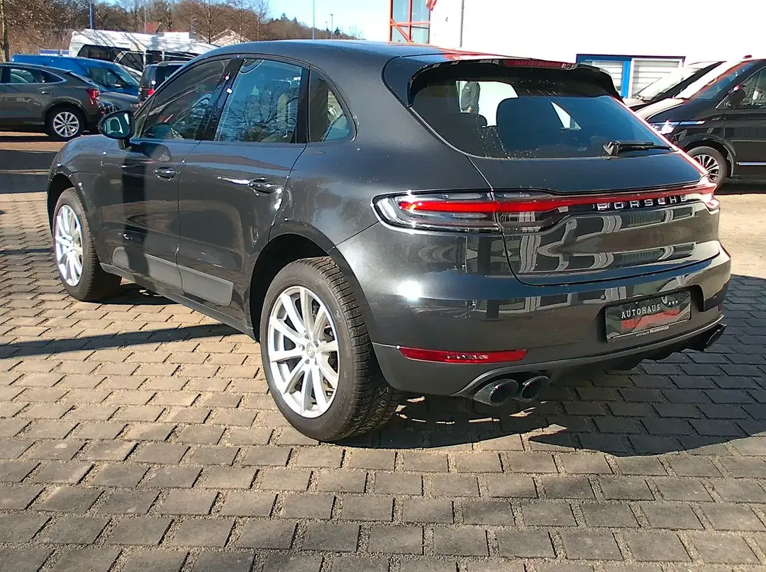 Porsche Macan - Thumbnail 5