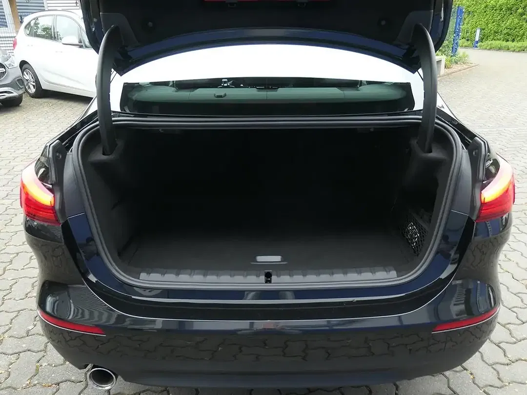 BMW 216 - Thumbnail 7
