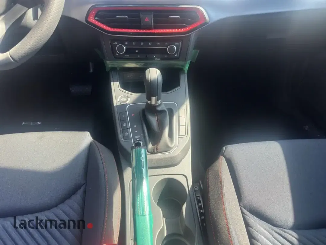 SEAT Ibiza - Thumbnail 12