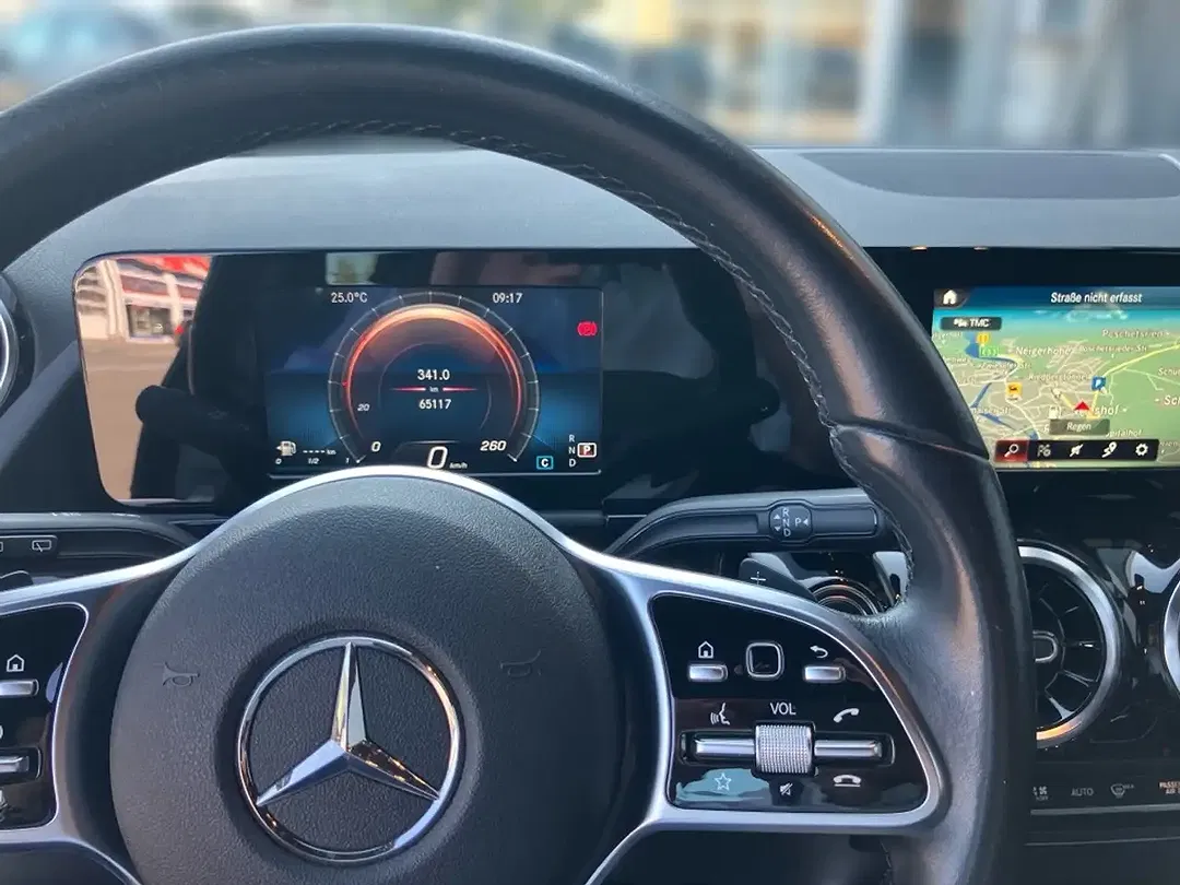 Mercedes-Benz B 180 - Thumbnail 10