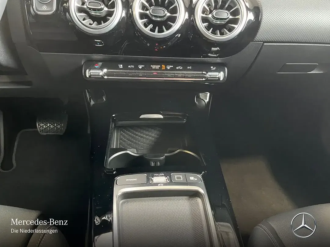 Mercedes-Benz A 200 - Thumbnail 14