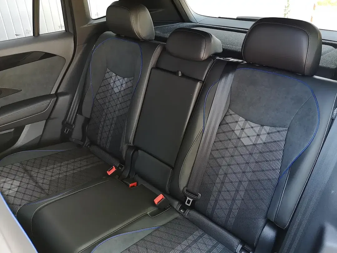 Volkswagen Tiguan - Thumbnail 9