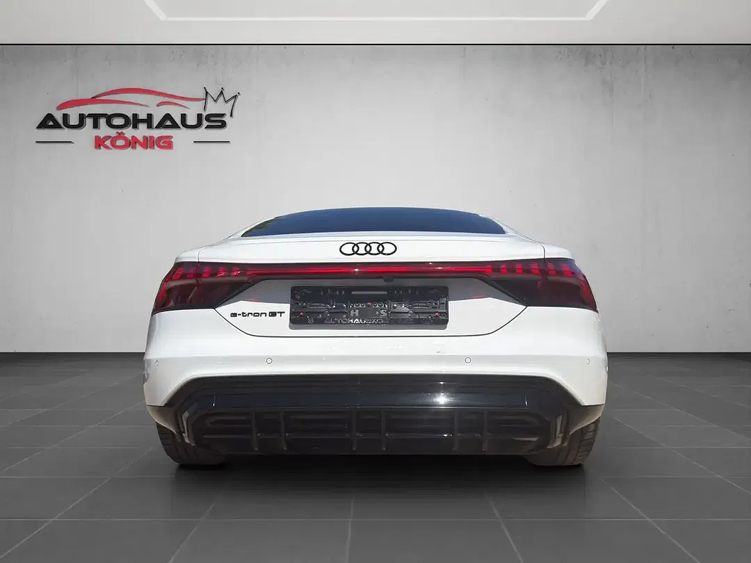 Audi e-tron GT - Thumbnail 5