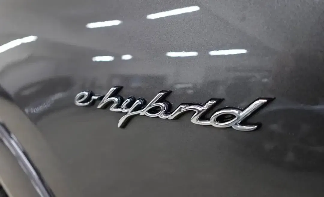 Porsche Cayenne - Thumbnail 10