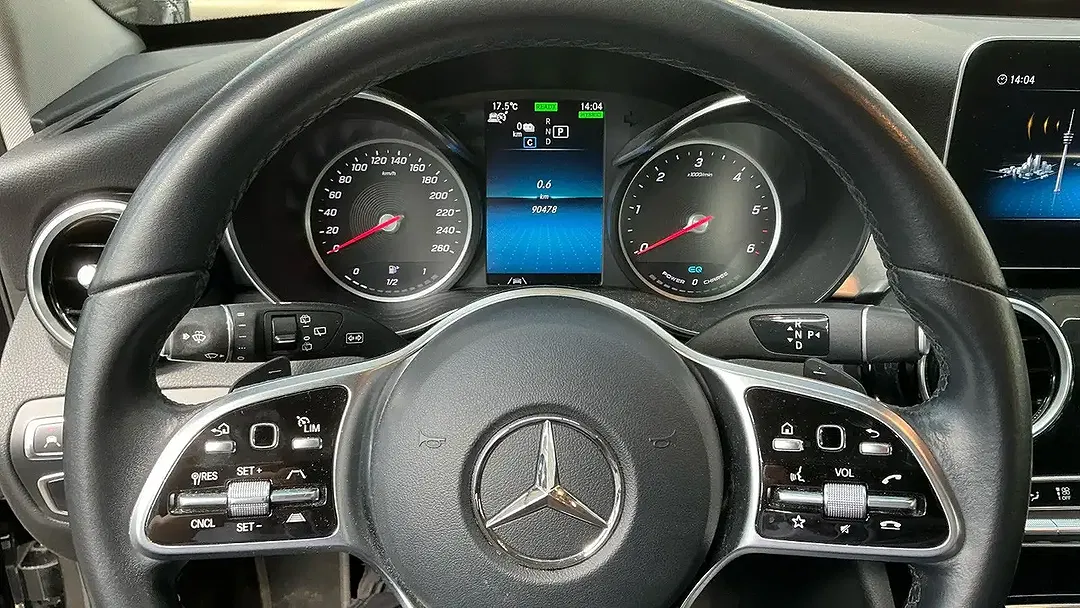 Mercedes-Benz C 300 - Thumbnail 6