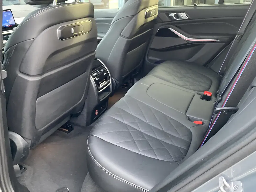 BMW X5 M - Thumbnail 9
