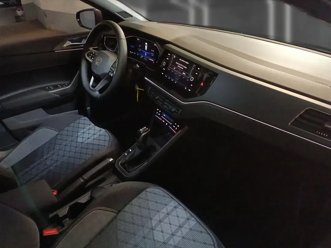 Volkswagen Polo - Thumbnail 9