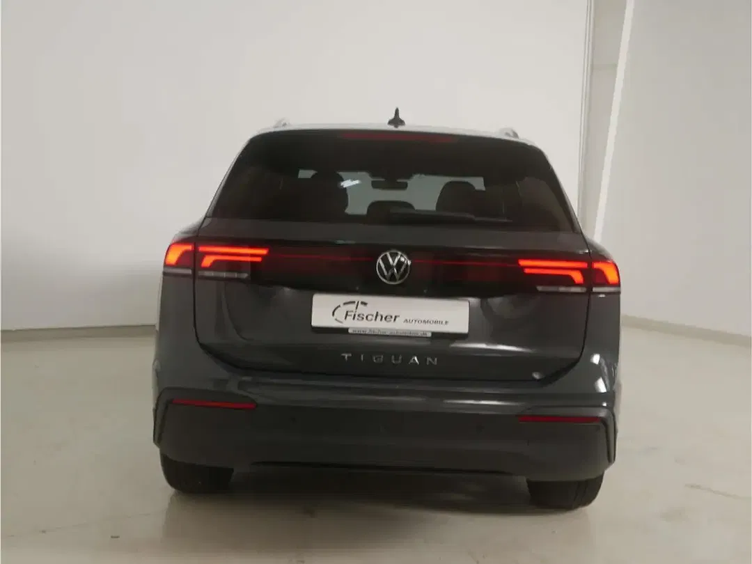 Volkswagen Tiguan - Thumbnail 4