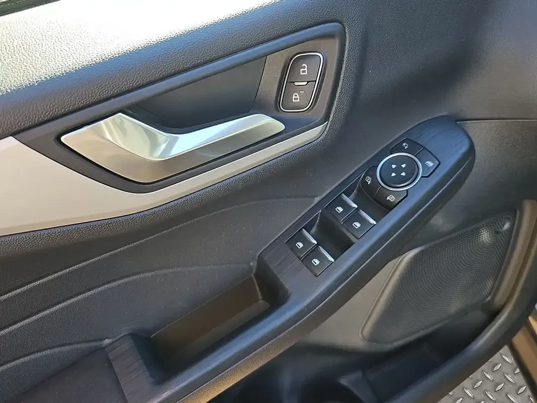 Ford Kuga - Thumbnail 10
