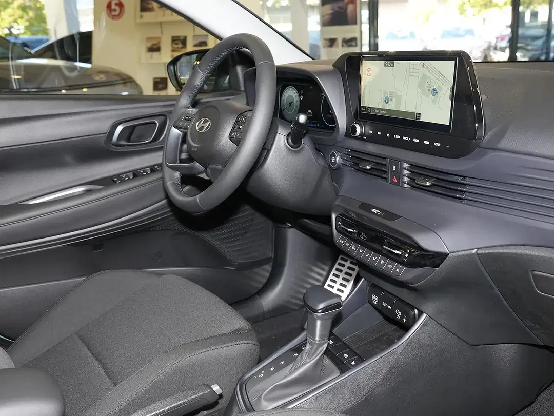 Hyundai BAYON - Thumbnail 3