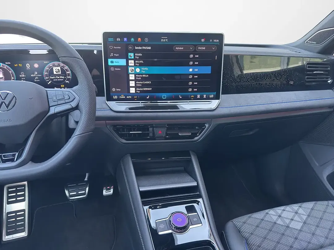 Volkswagen Tiguan - Thumbnail 9