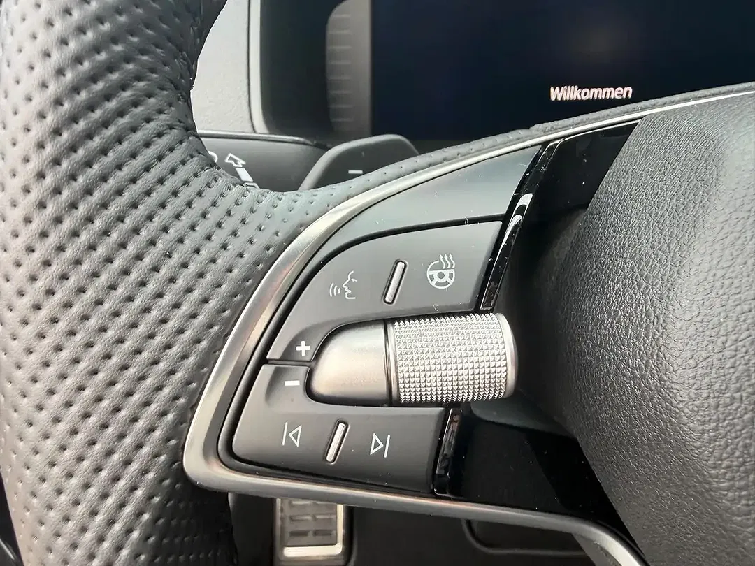 Skoda Karoq - Thumbnail 13