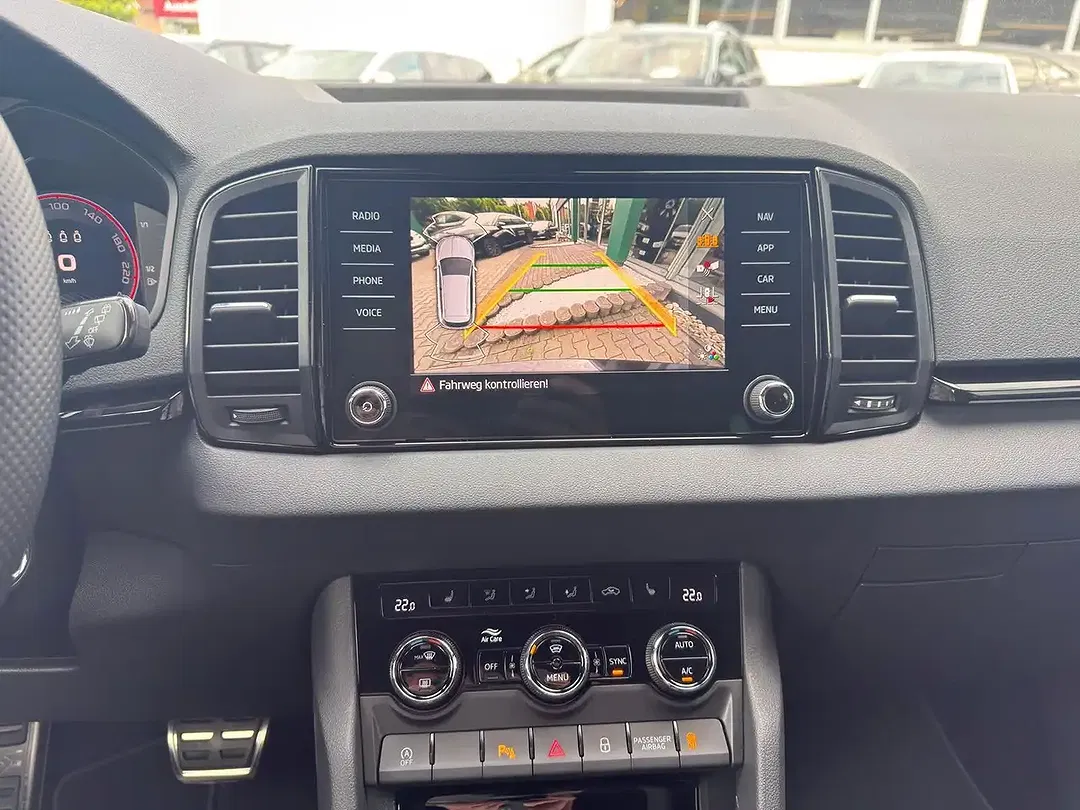 Skoda Karoq - Thumbnail 17