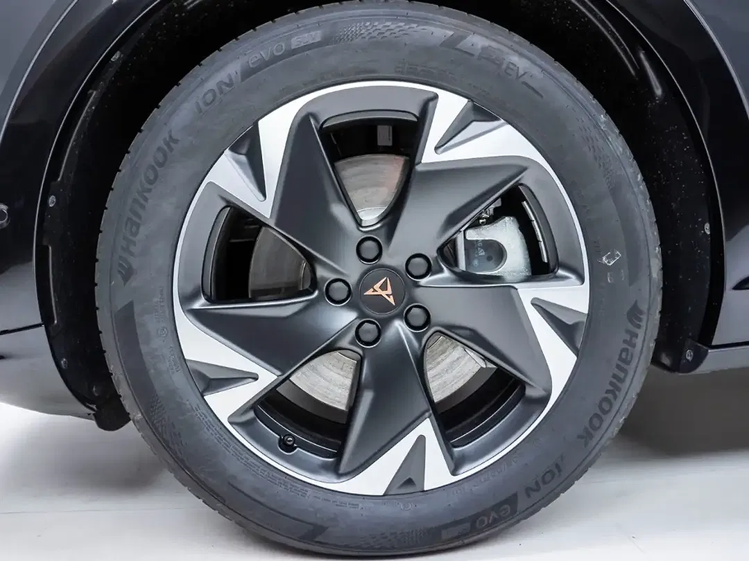 CUPRA Tavascan - Thumbnail 10