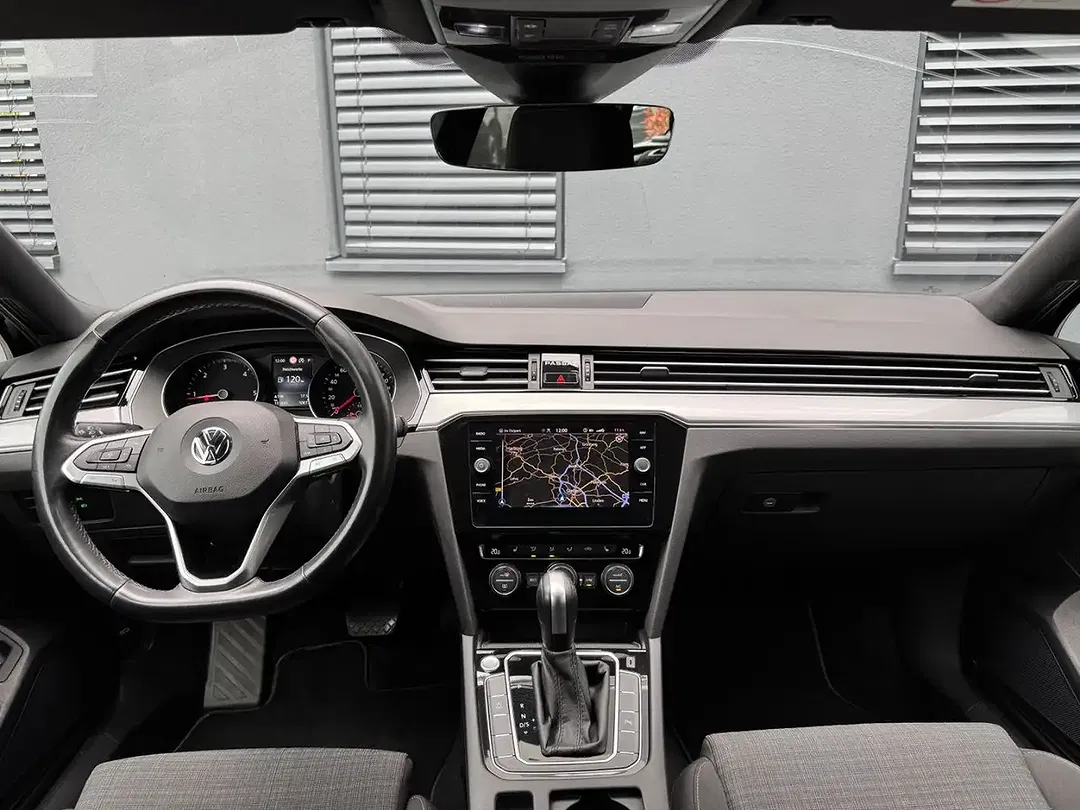 Volkswagen Passat Variant - Thumbnail 11
