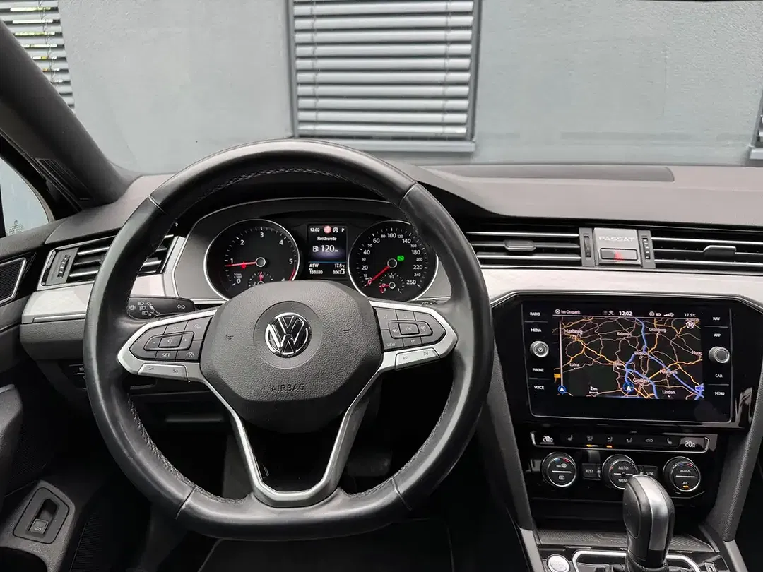 Volkswagen Passat Variant - Thumbnail 12