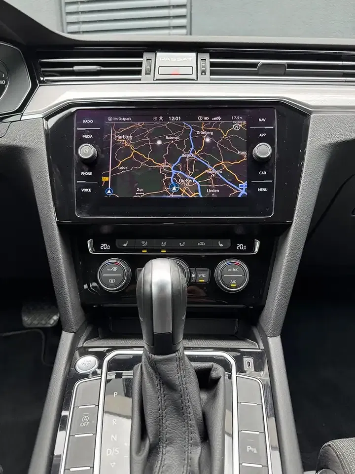Volkswagen Passat Variant - Thumbnail 13
