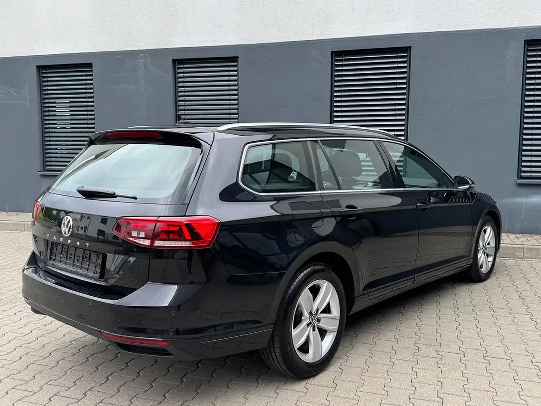 Volkswagen Passat Variant - Thumbnail 6