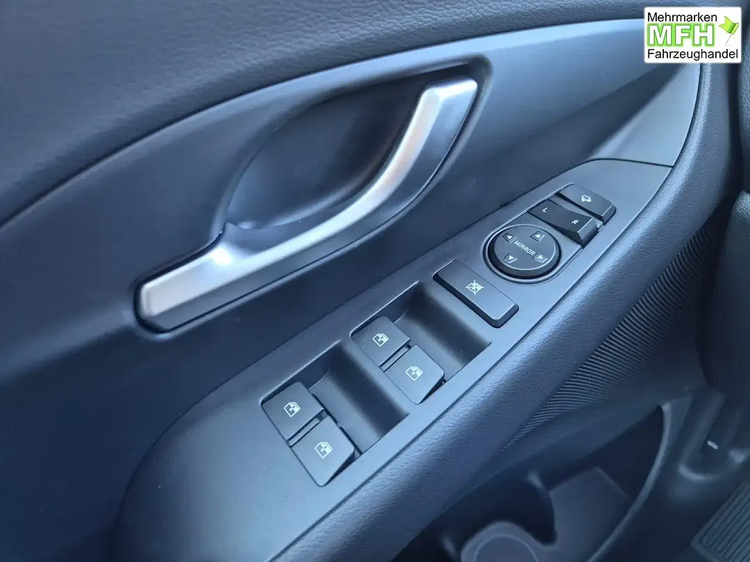 Hyundai i30 - Thumbnail 13