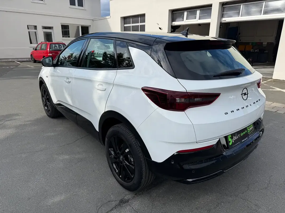 Opel Grandland - Thumbnail 4