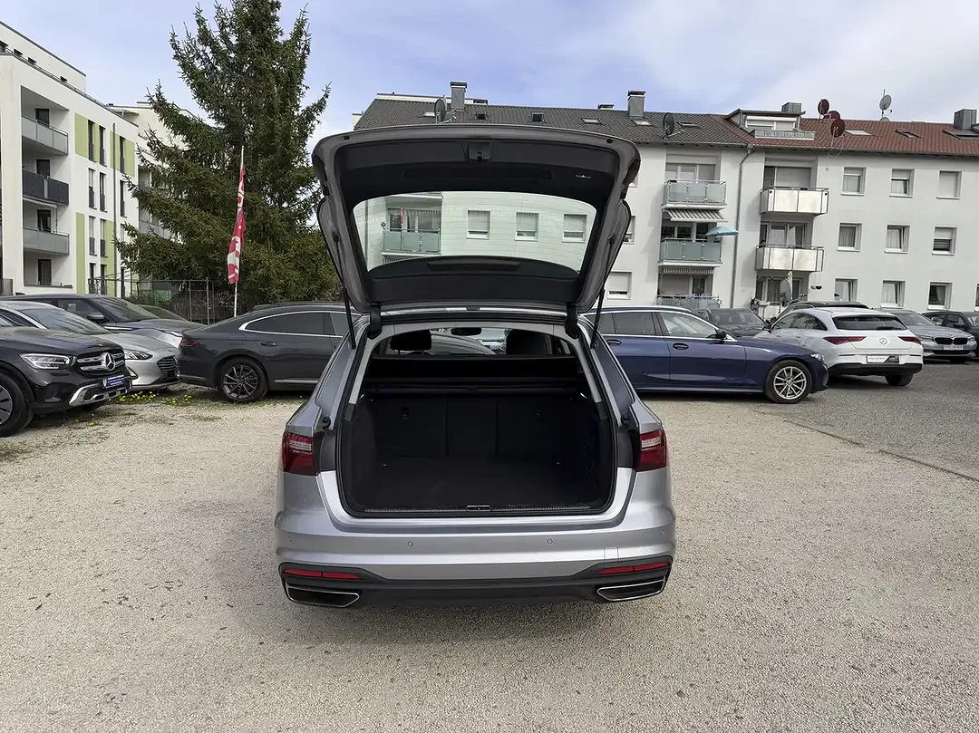 Audi A4 - Thumbnail 10