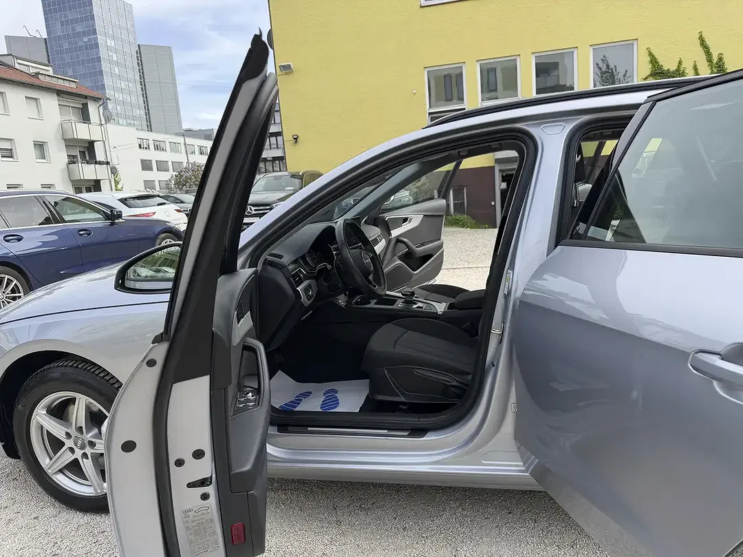 Audi A4 - Thumbnail 11