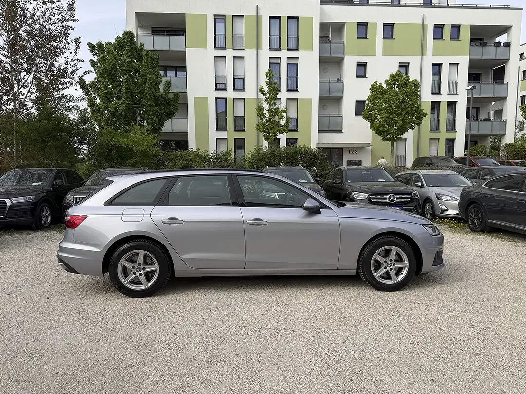 Audi A4 - Thumbnail 6