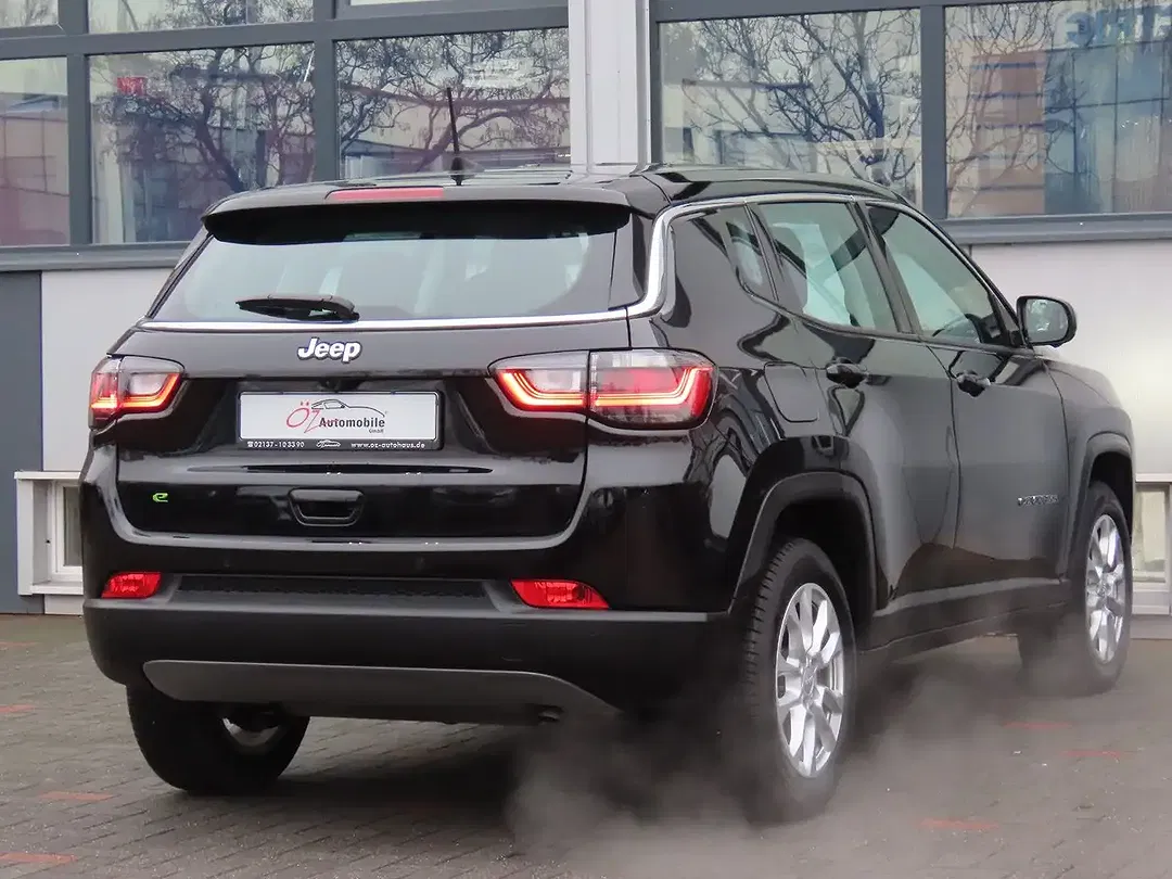 Jeep Compass - Thumbnail 6