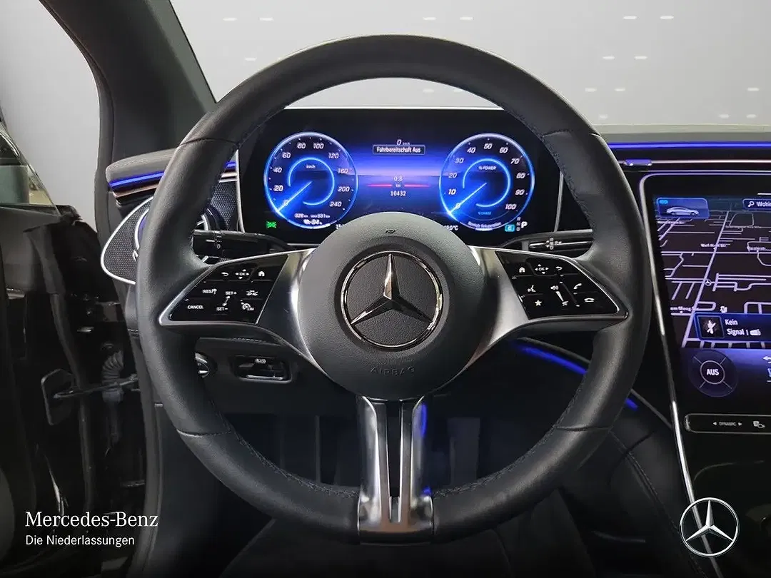 Mercedes-Benz EQE 300 - Thumbnail 13
