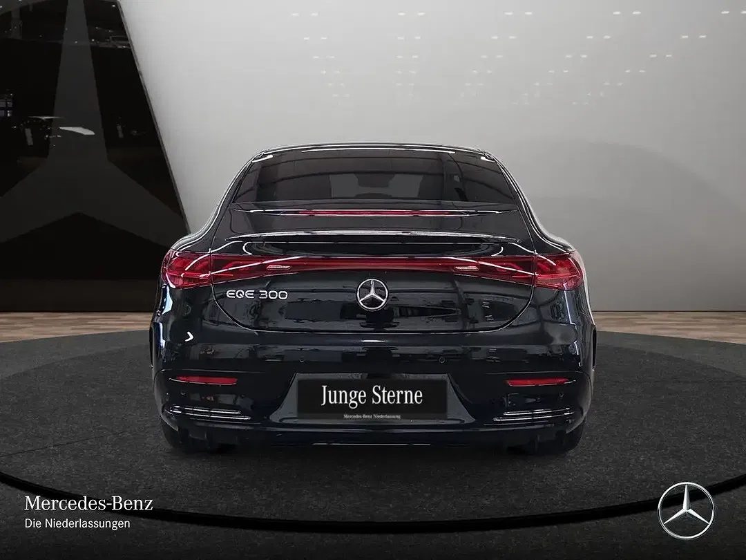 Mercedes-Benz EQE 300 - Thumbnail 8