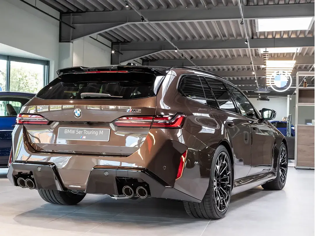 BMW M5 - Thumbnail 6