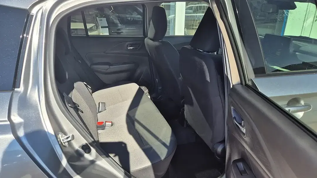 Suzuki Swift - Thumbnail 5