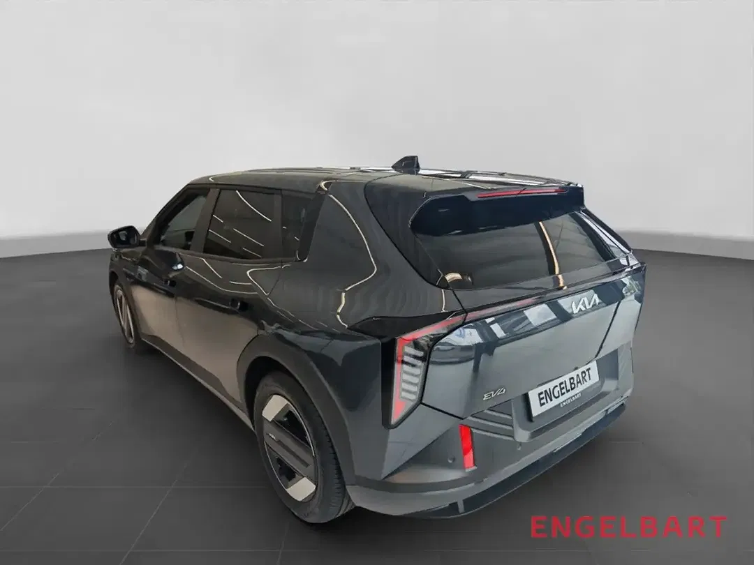 Kia EV4 - Thumbnail 3