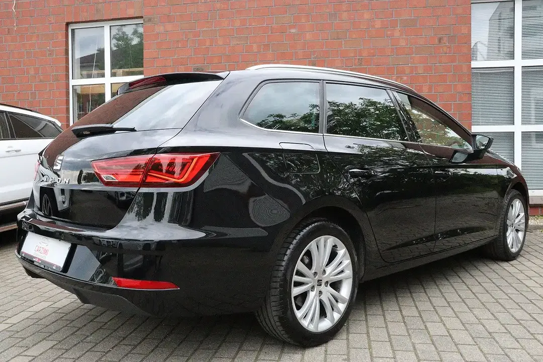 SEAT Leon - Thumbnail 3