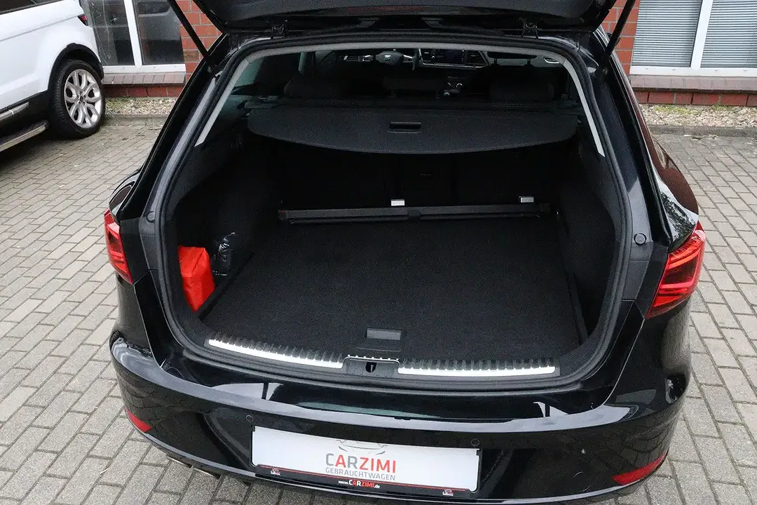SEAT Leon - Thumbnail 5