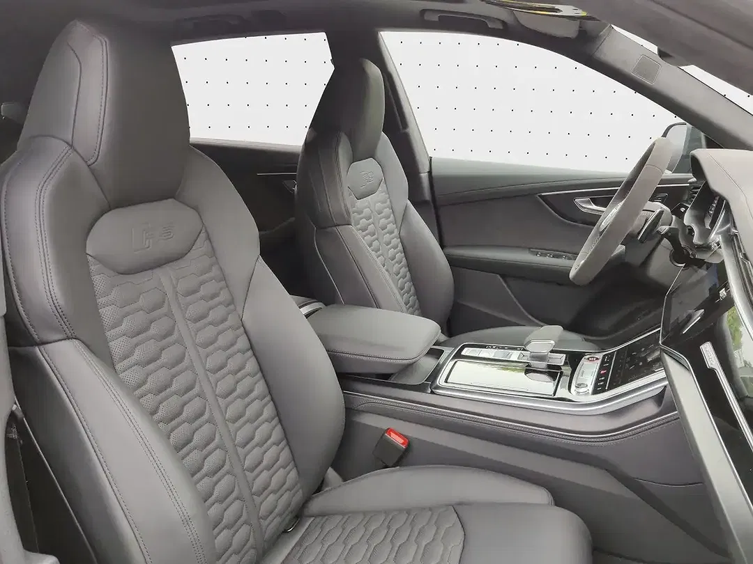 Audi RS Q8 - Thumbnail 3