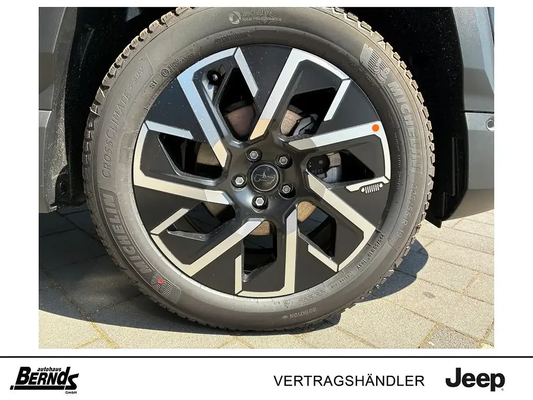Jeep Compass 1.2 e-Hybrid DCT Summit - foto 11
