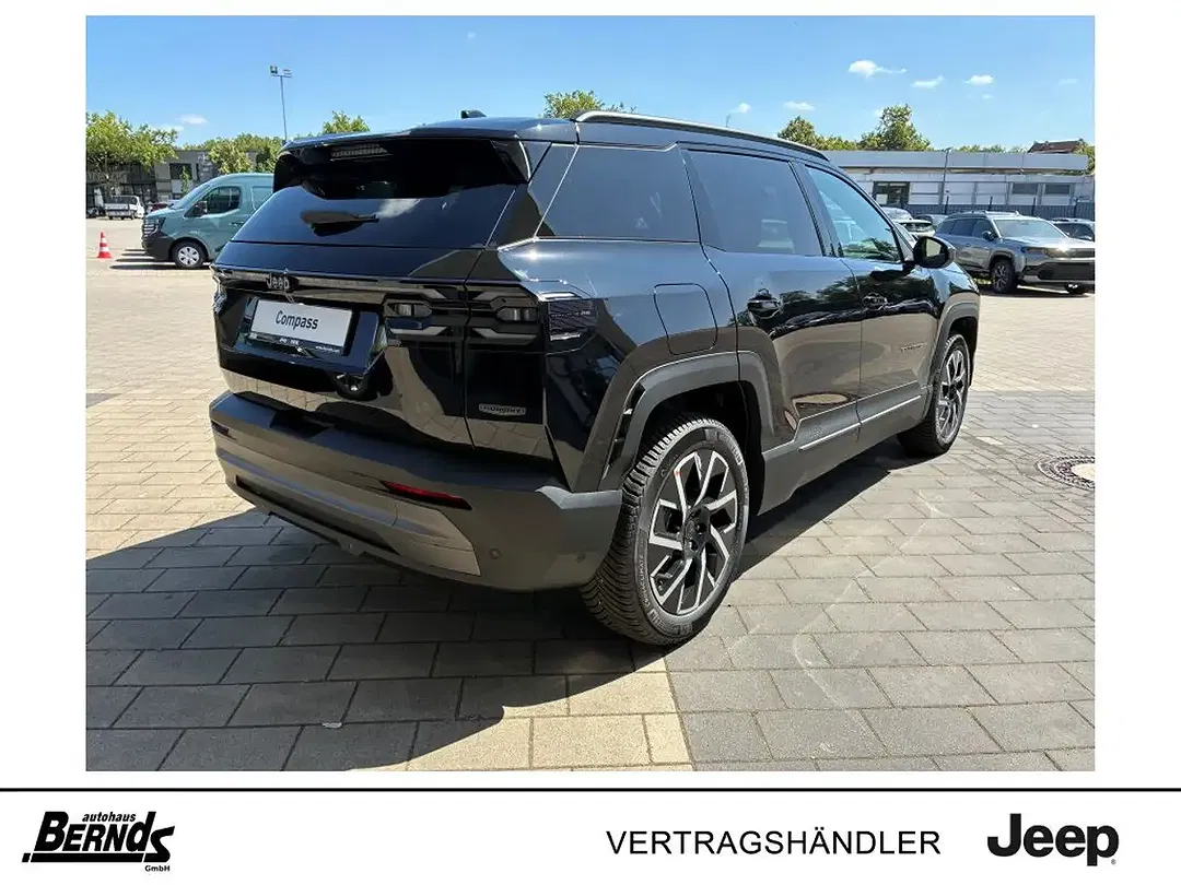 Jeep Compass - Thumbnail 3