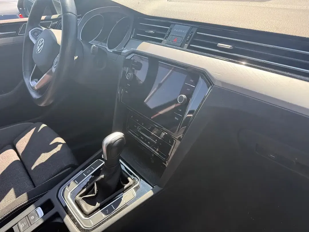 Volkswagen Passat Variant - Thumbnail 13