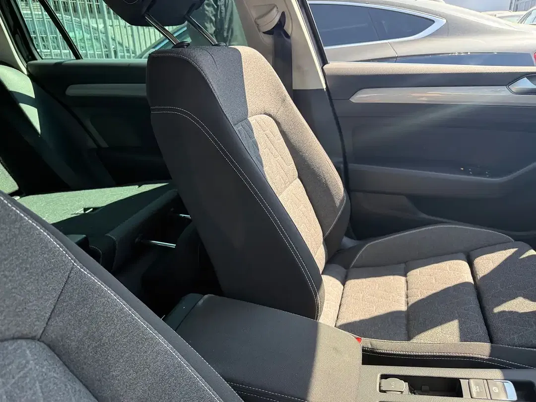 Volkswagen Passat Variant - Thumbnail 14