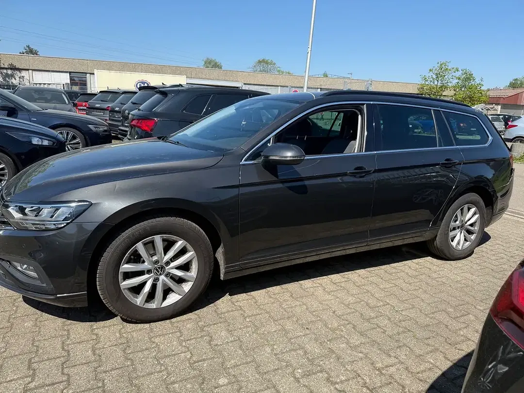 Volkswagen Passat Variant DSG Business - foto 2